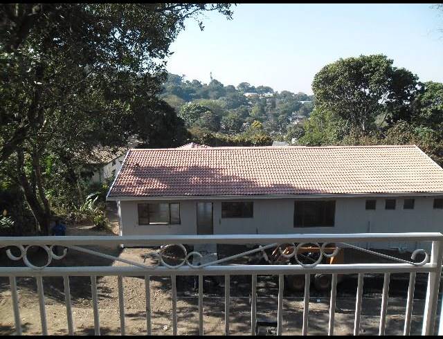 4 BEDROOM SIMPLEX FOR SALE IN BEVERLEY HILLS
